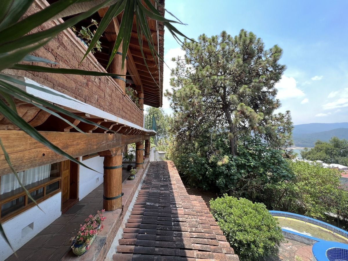 Casa en venta — Santa María Ahuacatlán, Valle de Bravo - Image 28
